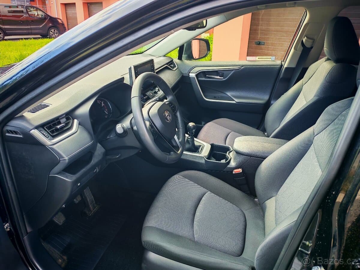 2023 Toyota RAV4 - 13