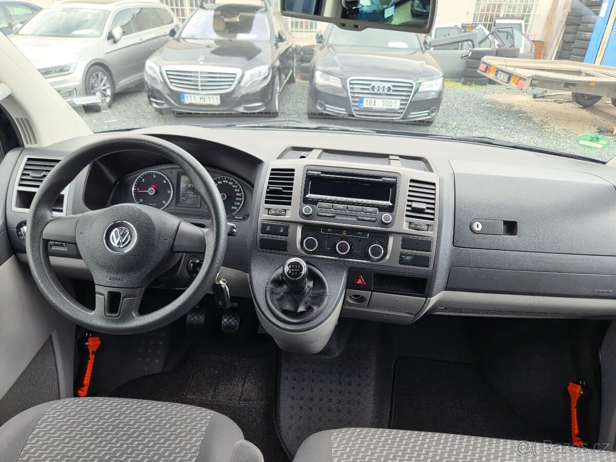 2011 Volkswagen TRANSPORTER - 13