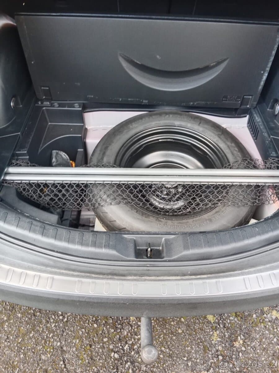 2014 Toyota RAV4 - 13