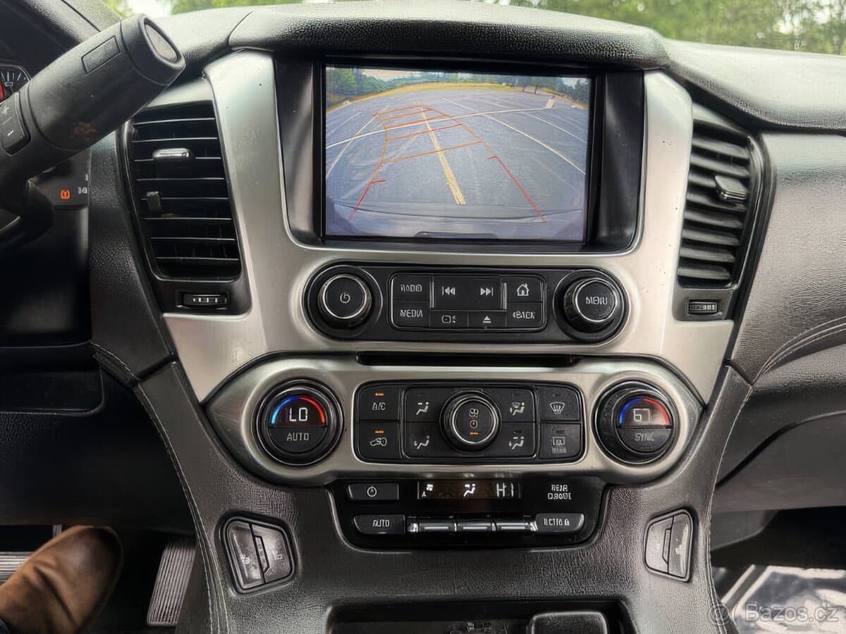 2016 Chevrolet SUBURBAN - 13