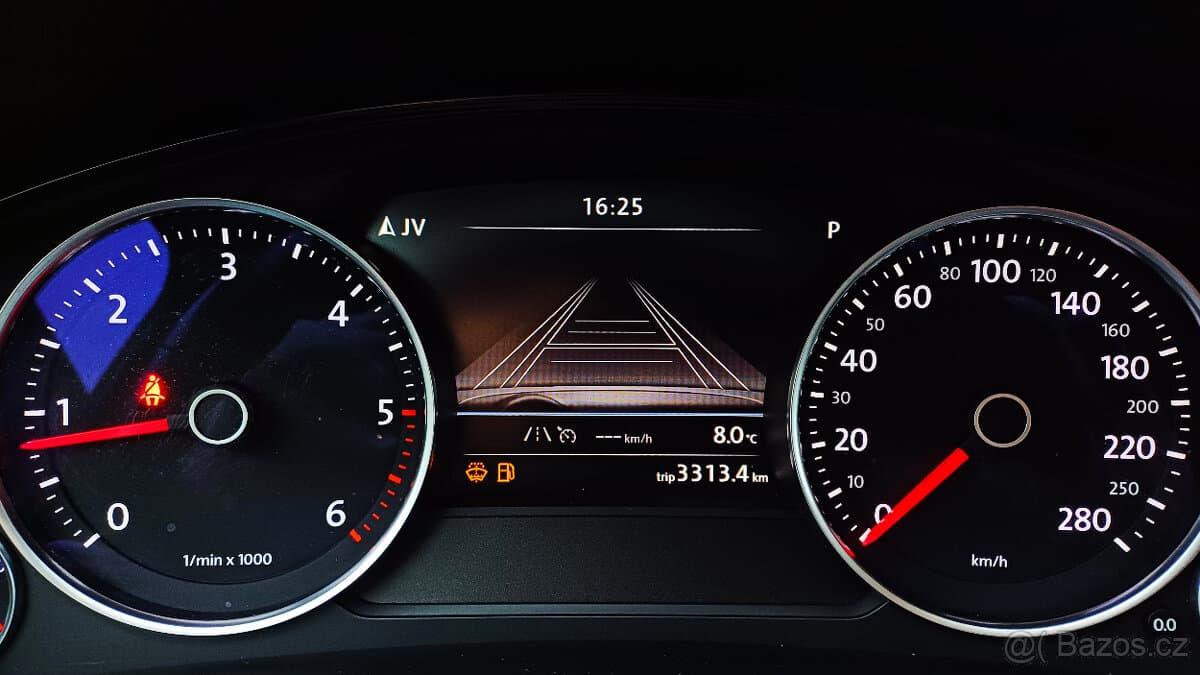 2016 Volkswagen TOUAREG - 13
