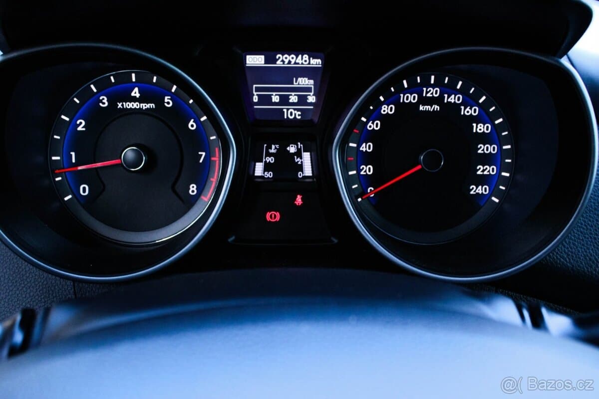 2013 Hyundai i30 - 13