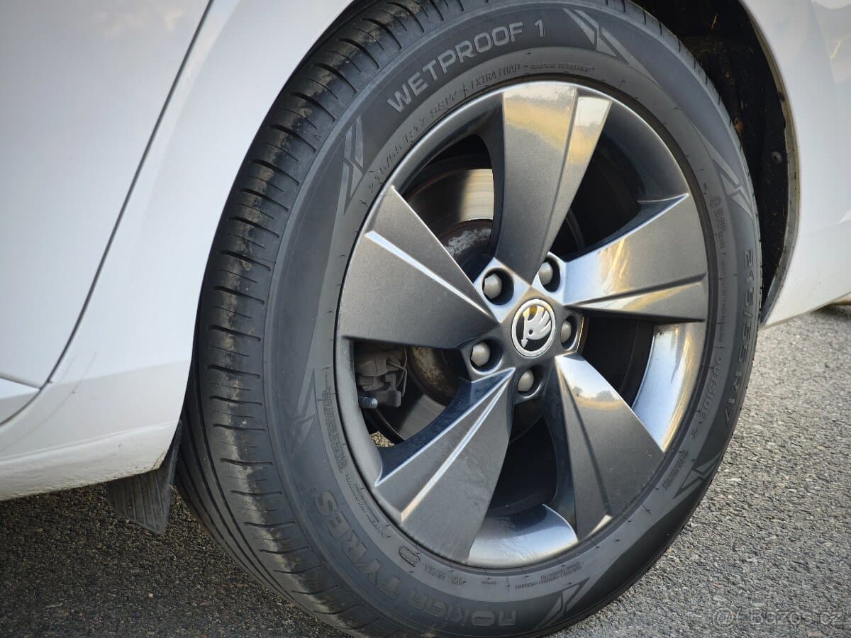 2017 Škoda SUPERB - 13