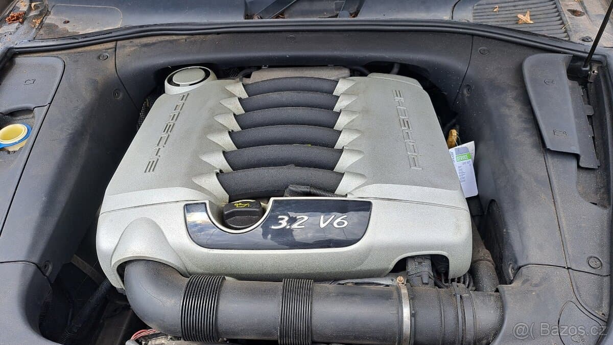 2005 Porsche CAYENNE - 13
