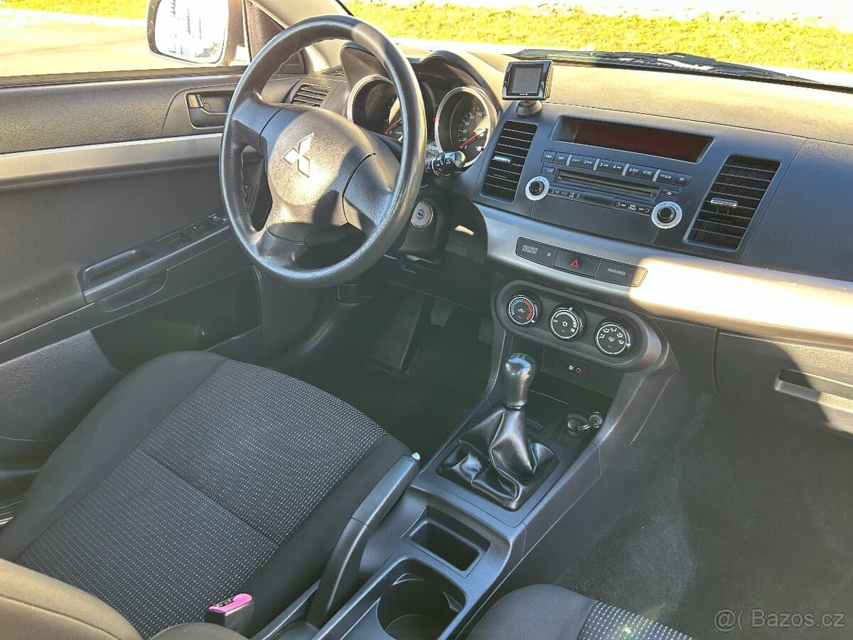 2011 Mitsubishi LANCER - 13