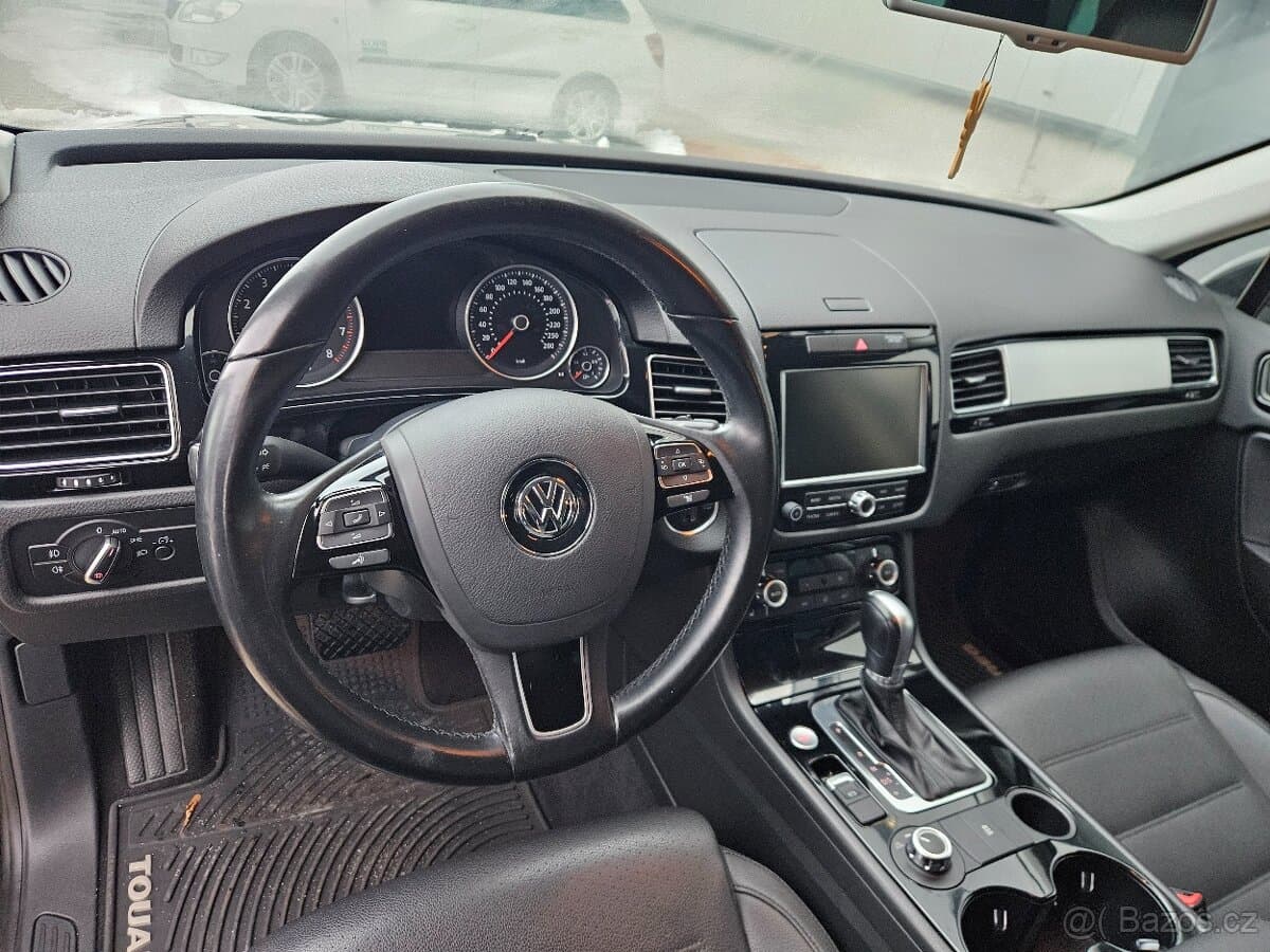 2014 Volkswagen TOUAREG - 13