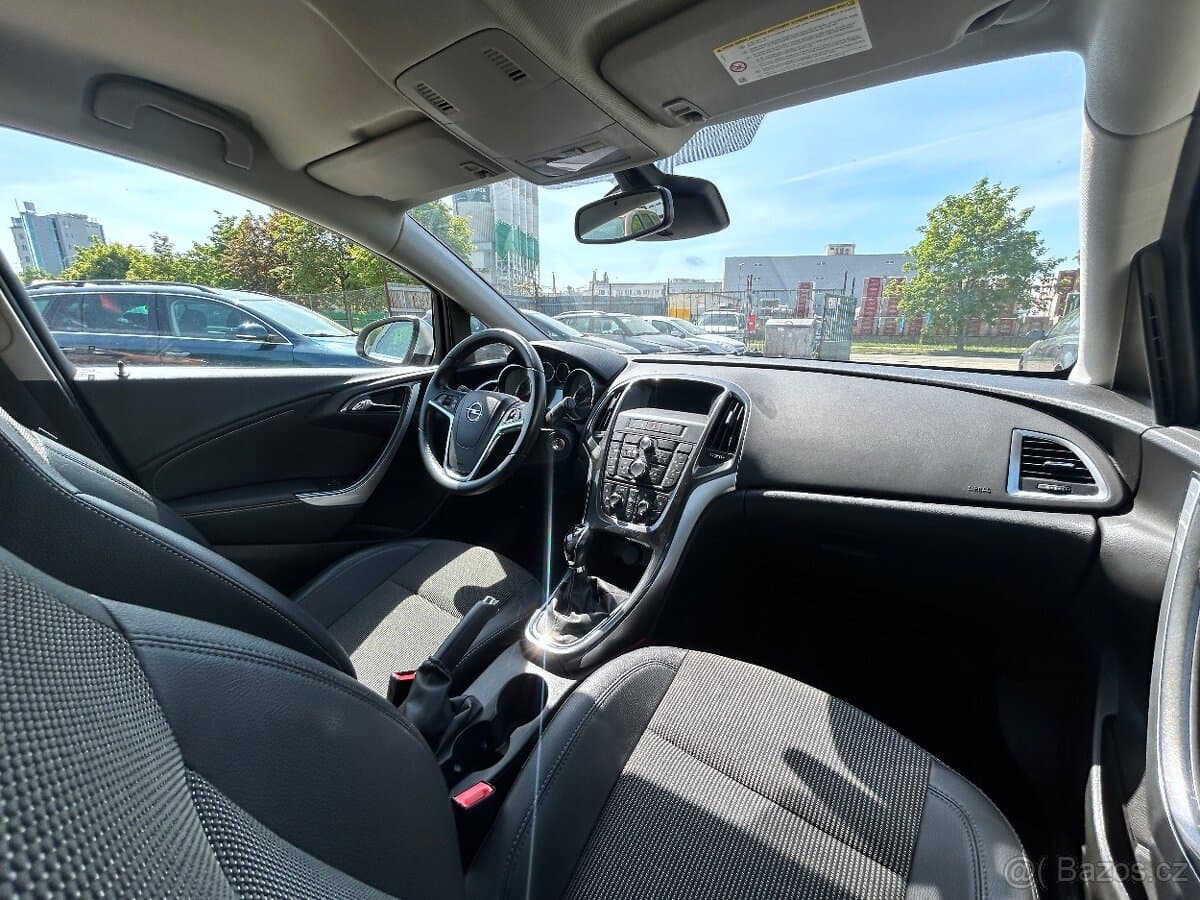 2013 Opel ASTRA - 13