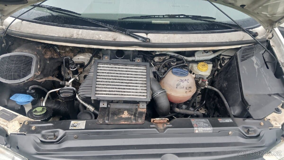 2003 Volkswagen CARAVELLE - 13