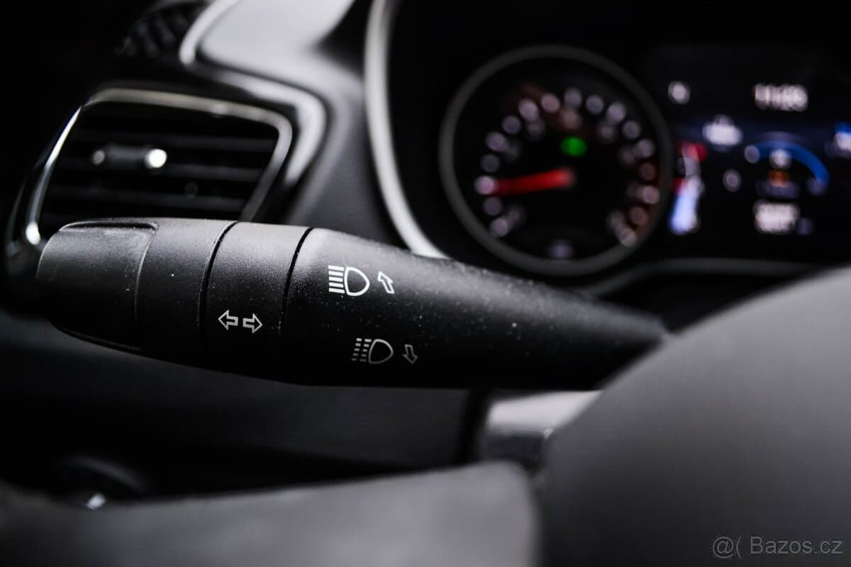 2019 Jeep COMPASS - 13