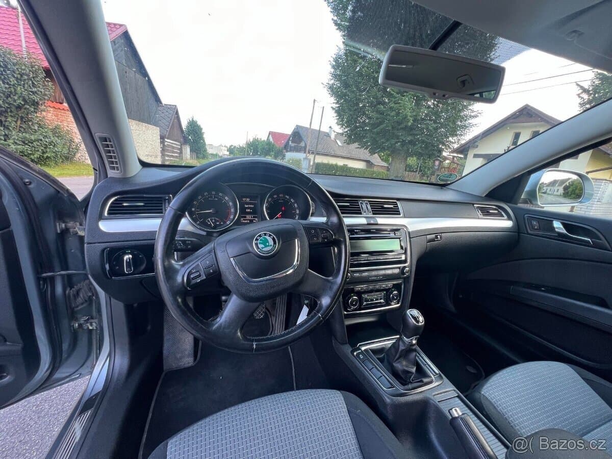 2010 Škoda SUPERB - 13