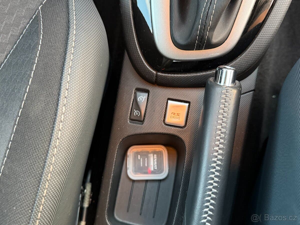 2015 Renault CLIO - 13