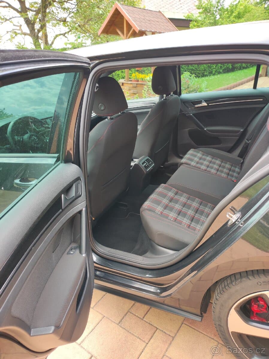2016 Volkswagen GOLF - 13