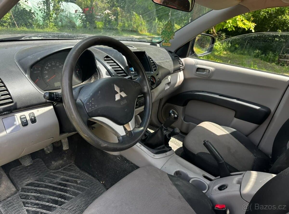 2014 Mitsubishi L200 - 13