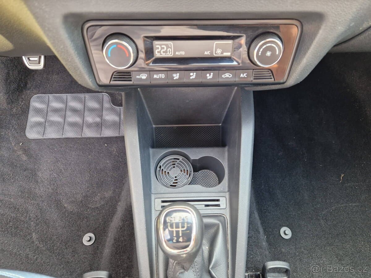 2015 Škoda FABIA - 13
