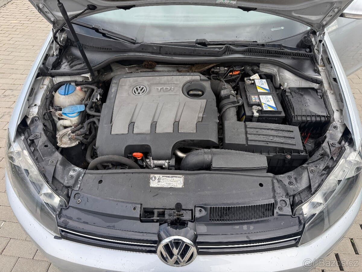 2010 Volkswagen GOLF - 13