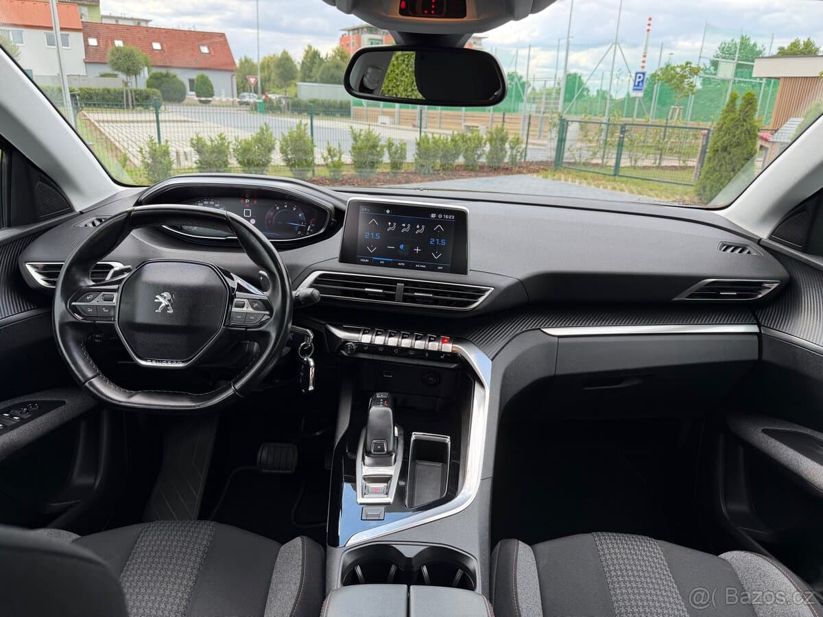 2018 Peugeot 3008 - 13