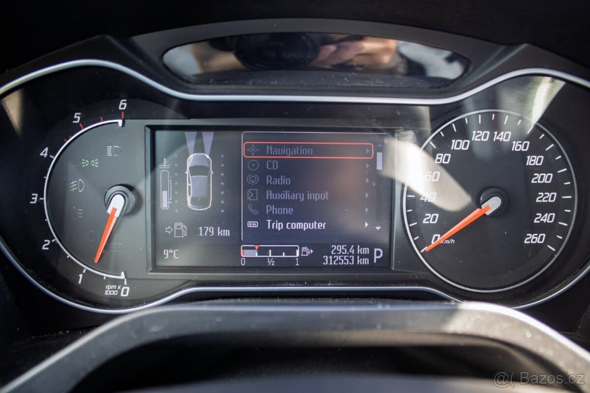 2013 Ford S-MAX - 13