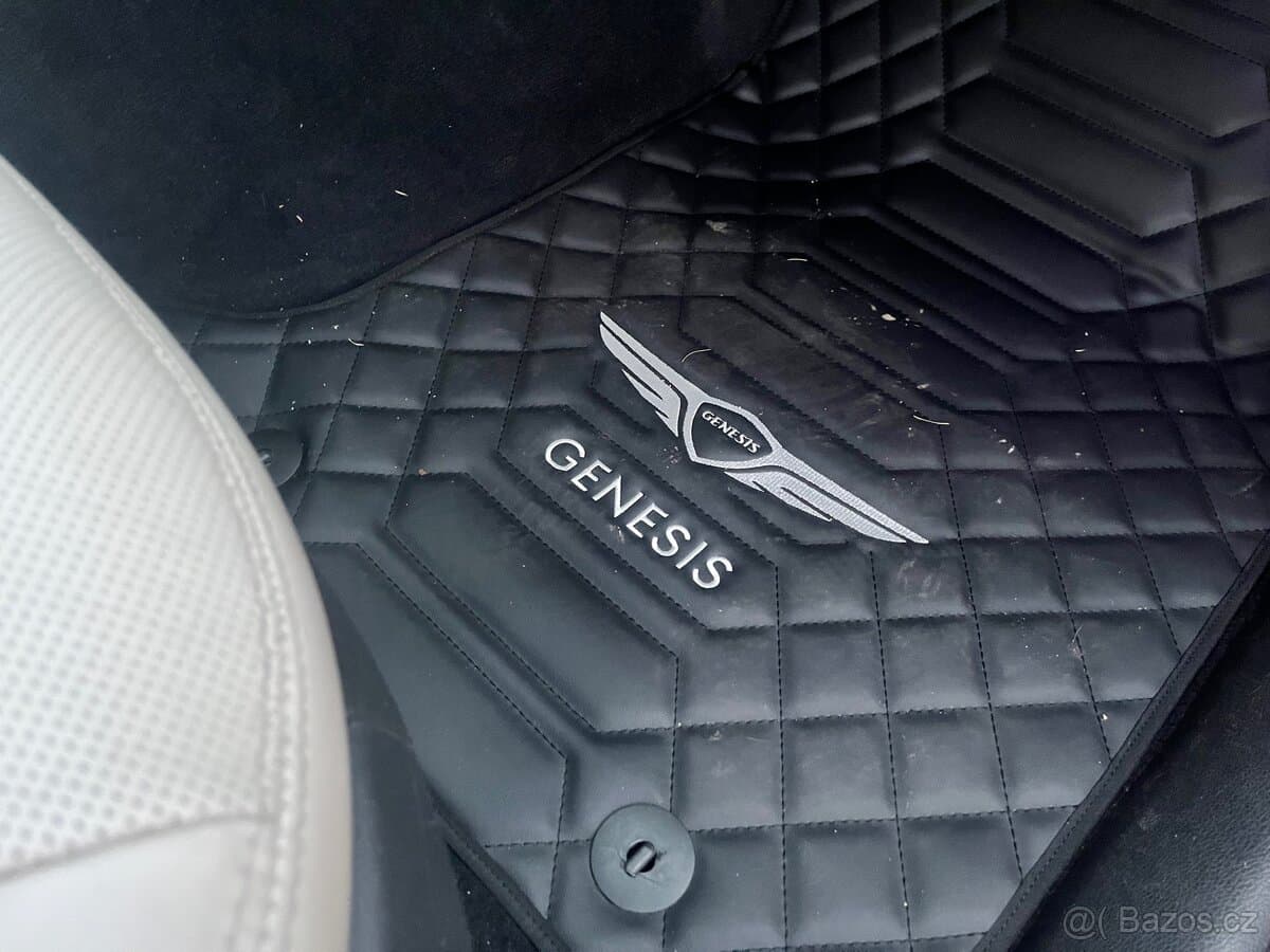 Hyundai GENESIS - 13
