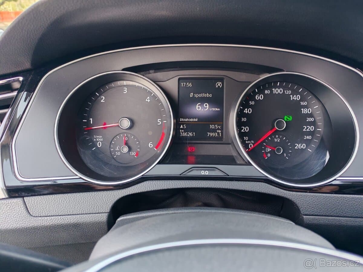 2015 Volkswagen PASSAT - 13