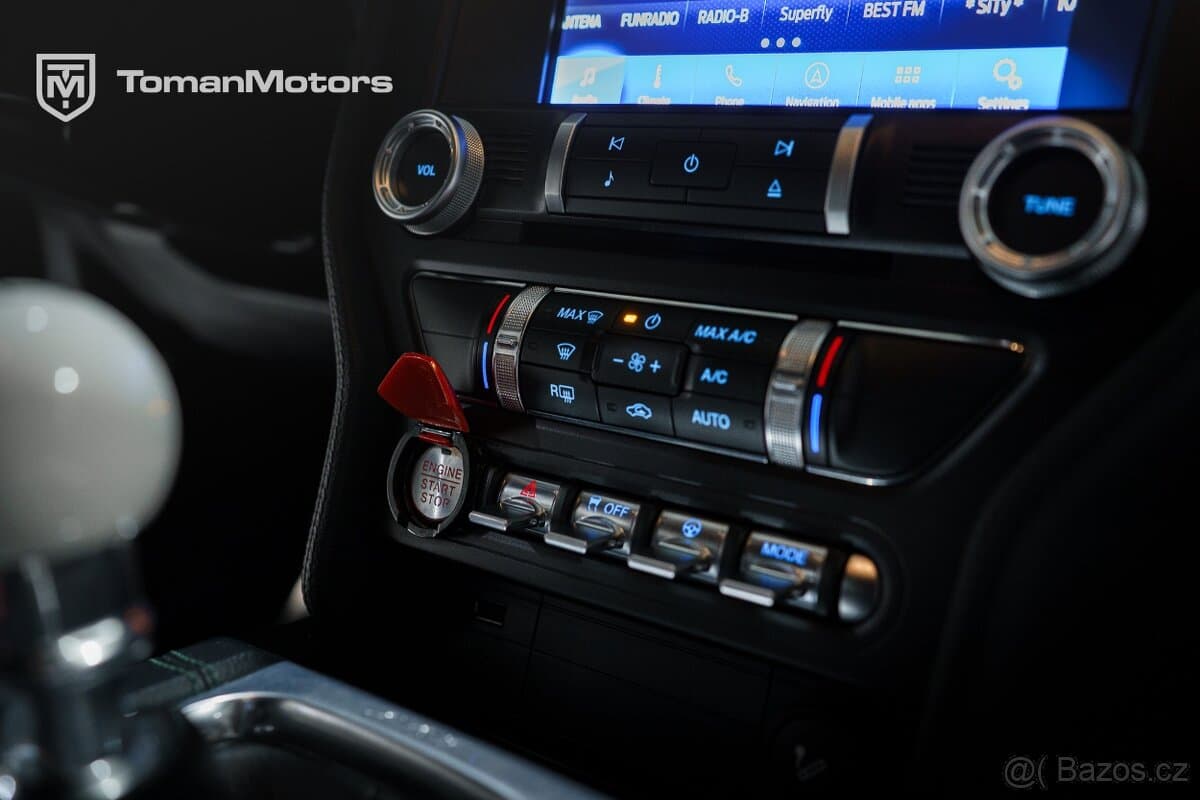 2020 Ford MUSTANG - 13