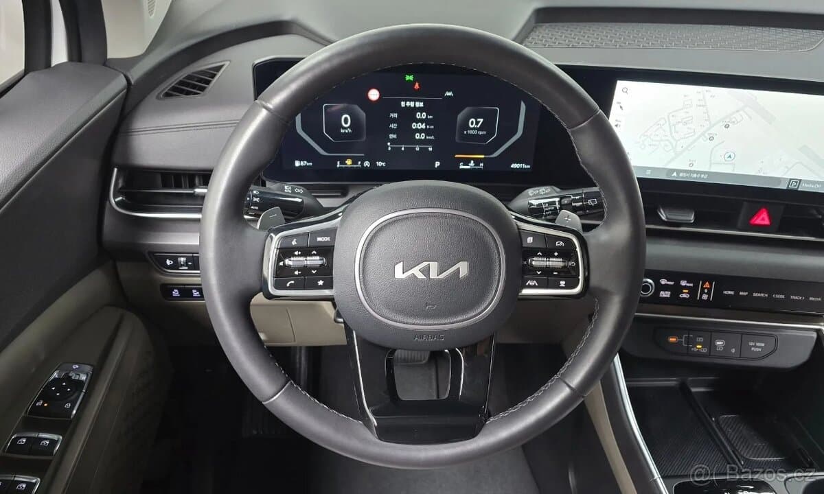 2024 Kia CARNIVAL - 13