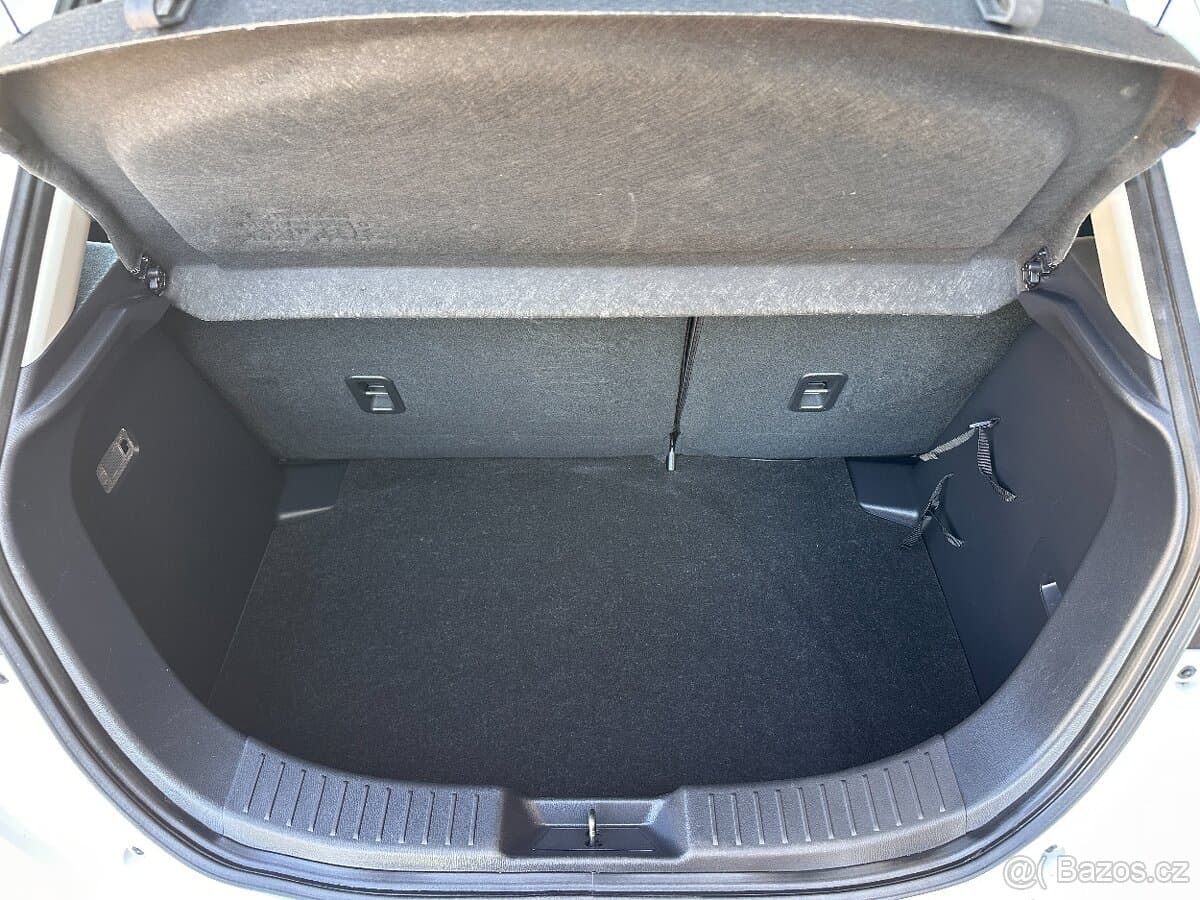 2015 Mazda 2 - 13