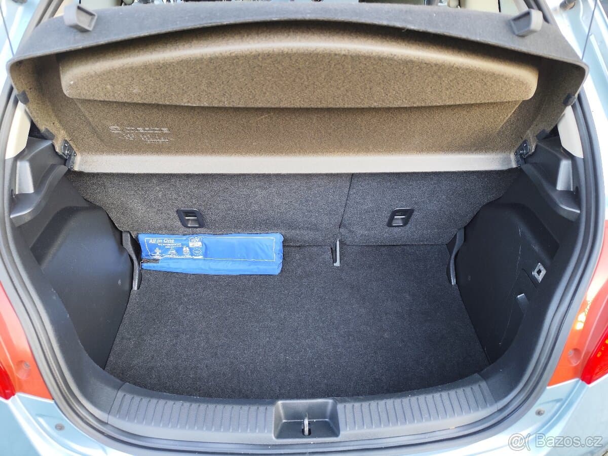 2011 Mazda 2 - 13