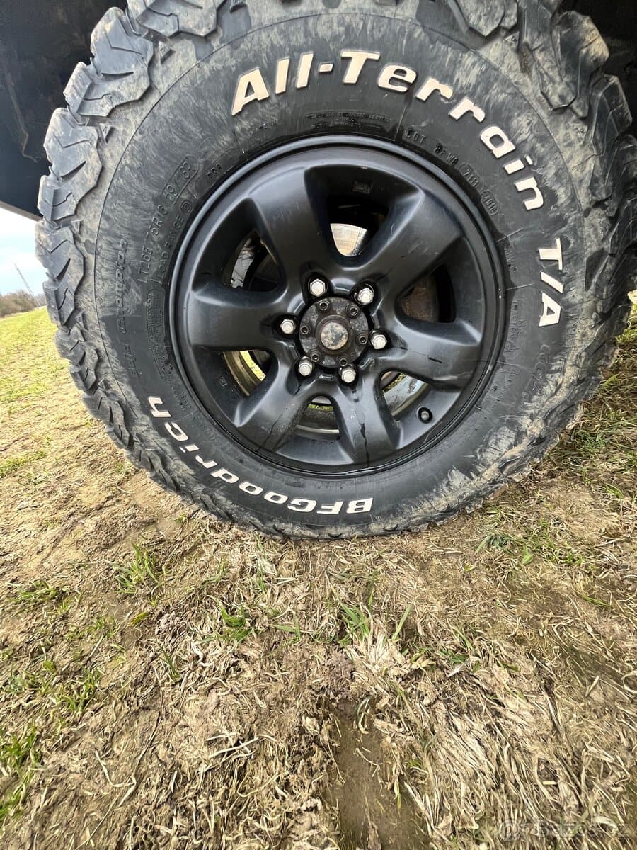 Hyundai TERRACAN - 13