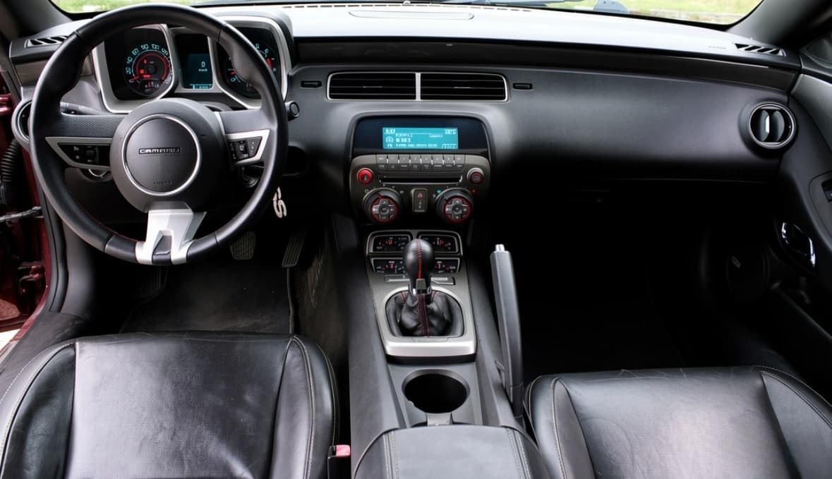 2010 Chevrolet CAMARO - 13