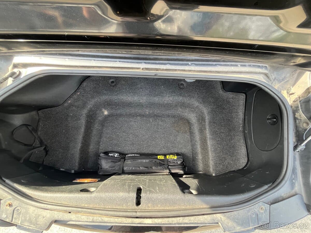 2006 Mazda 5 - 13