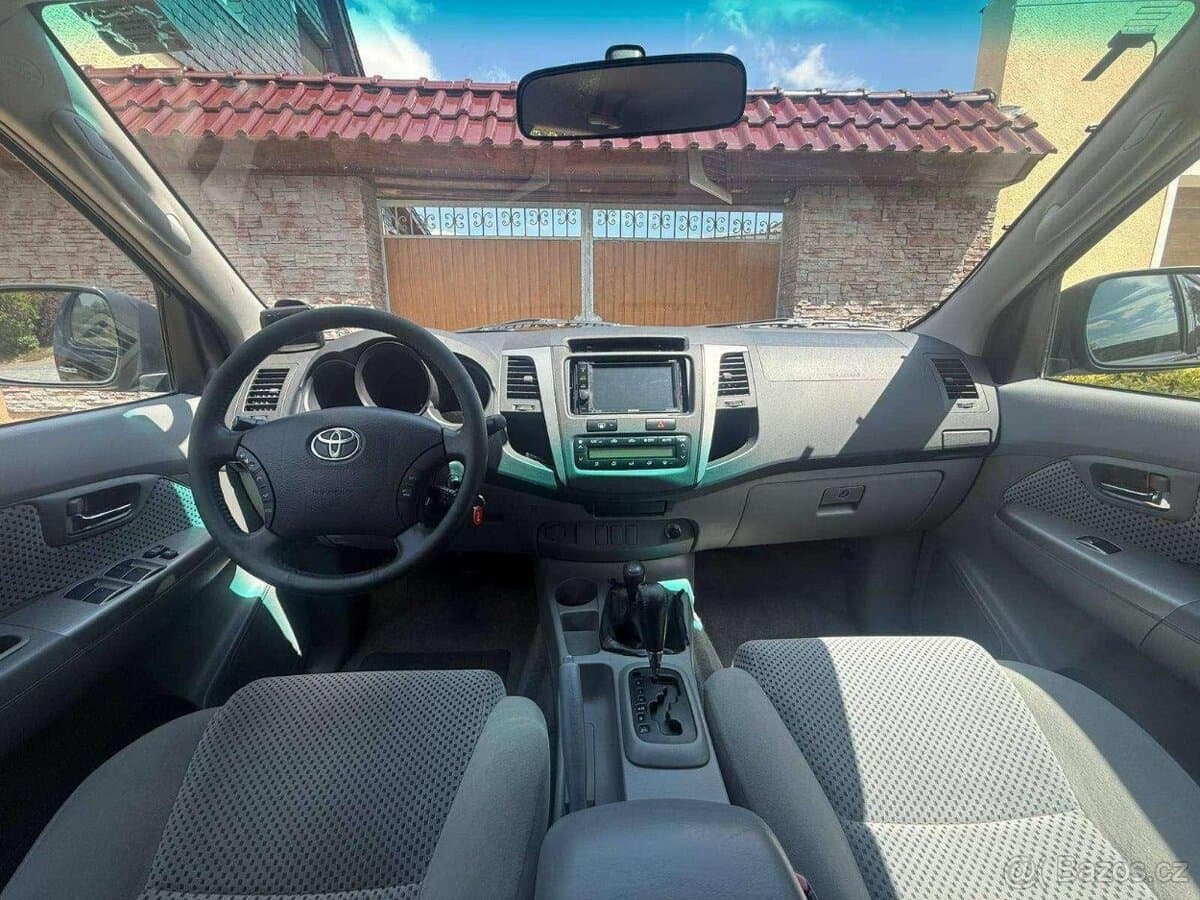 2009 Toyota HILUX - 13