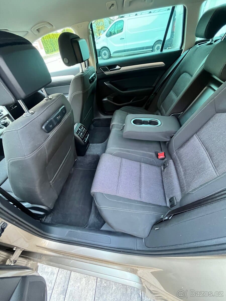 2016 Volkswagen PASSAT - 13