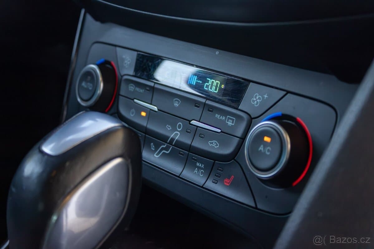 2015 Ford FOCUS - 13