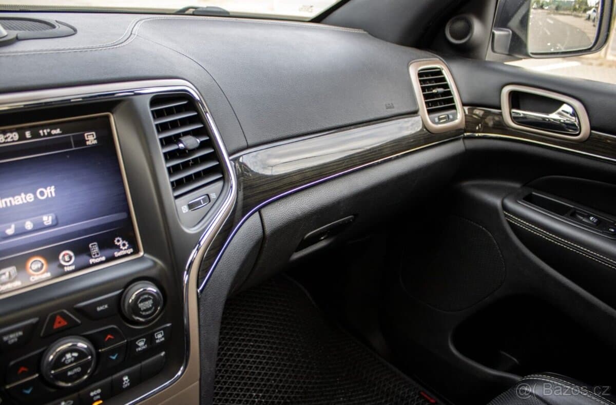 2015 Jeep CHEROKEE - 13