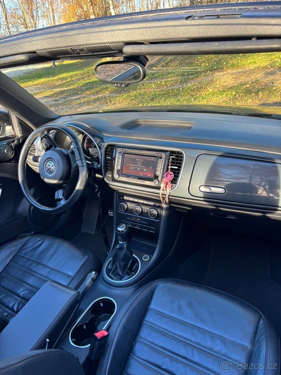 2018 Volkswagen BEETLE - 13