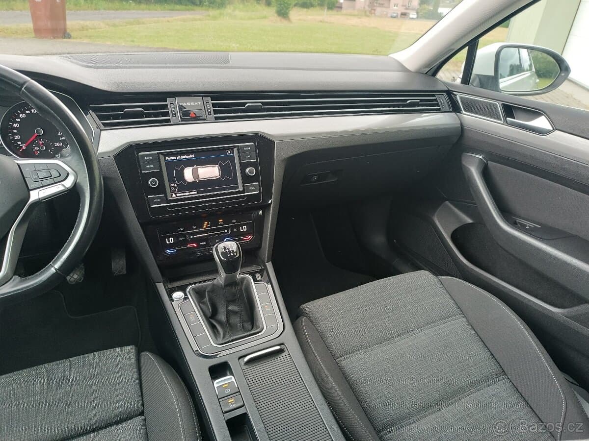 2020 Volkswagen PASSAT - 13