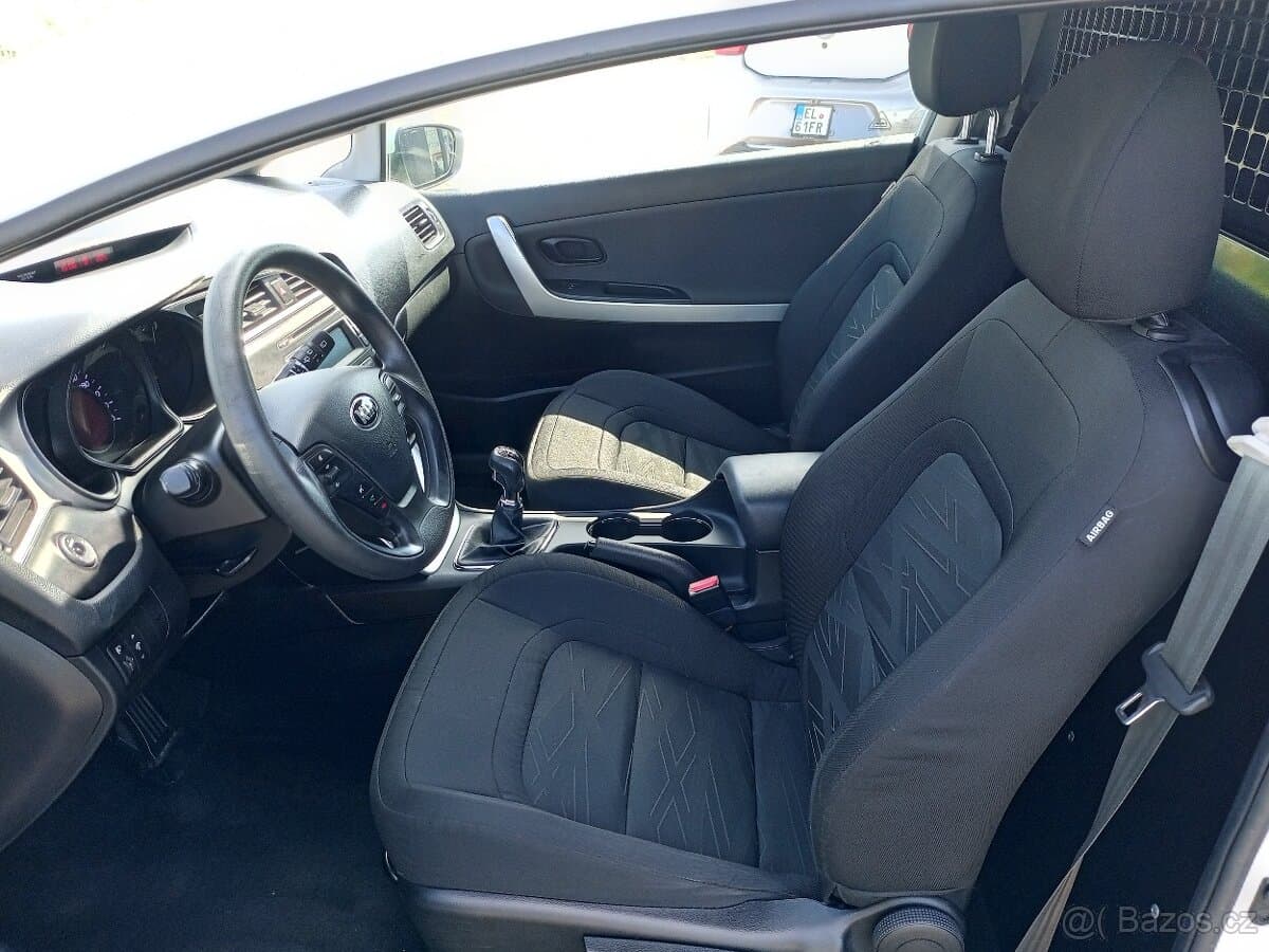 2017 Kia PROCEED - 13