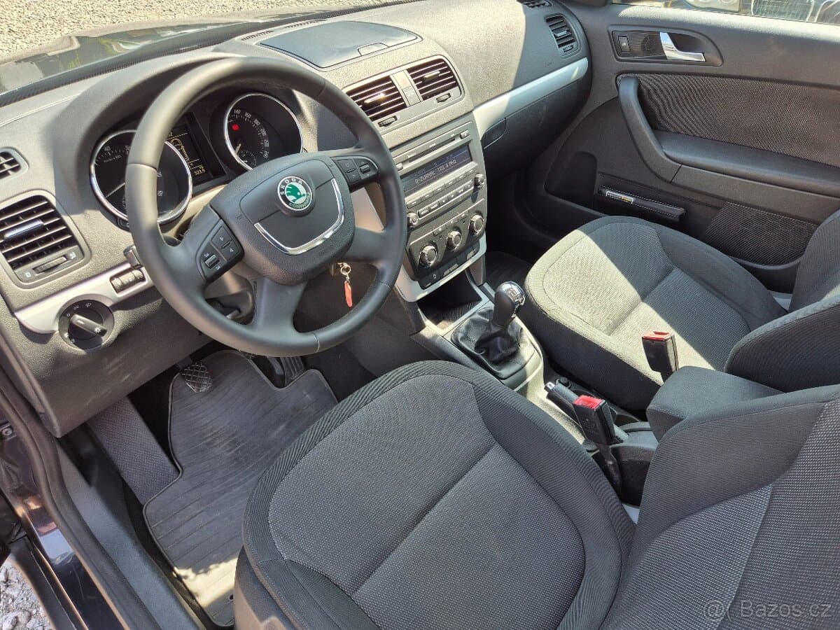 2010 Škoda YETI - 13