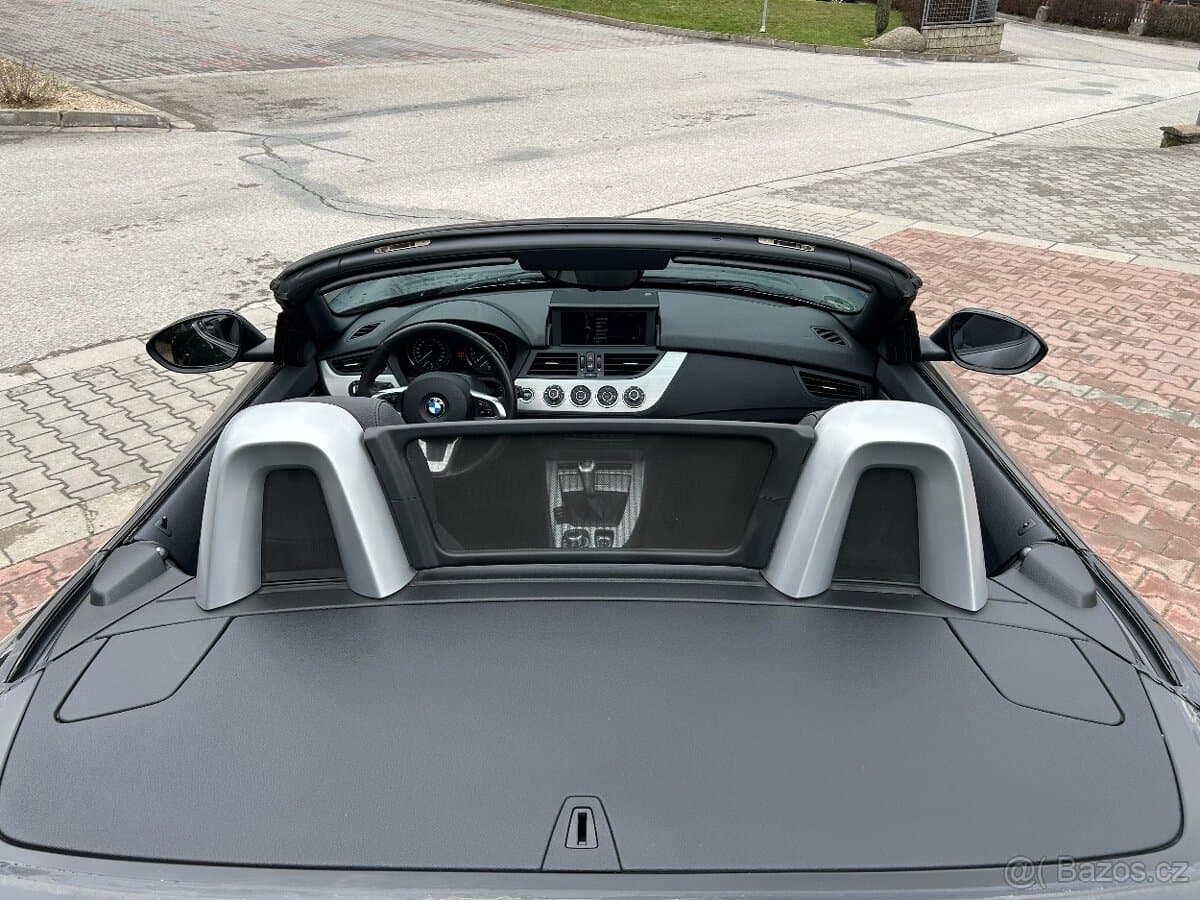 2009 BMW Z4 - 13