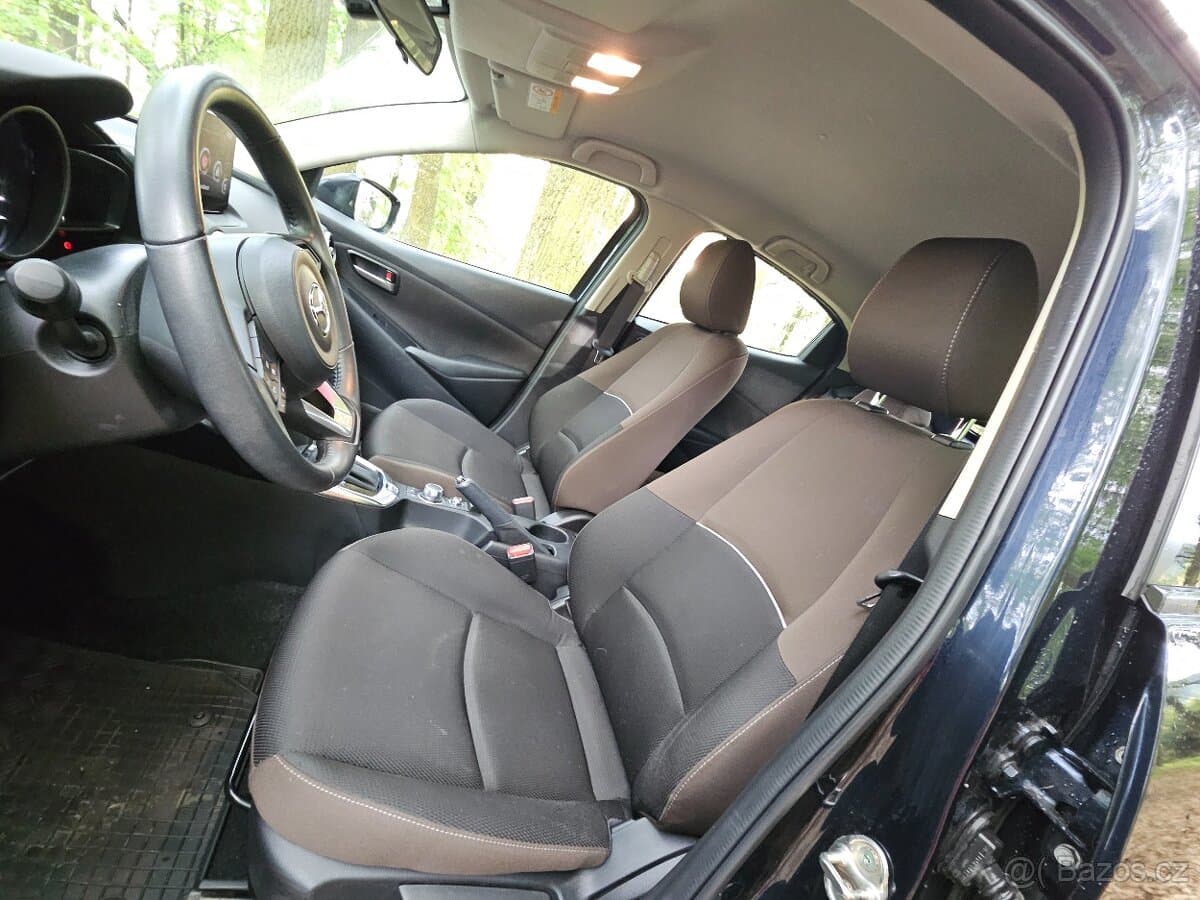 2022 Mazda 2 - 13