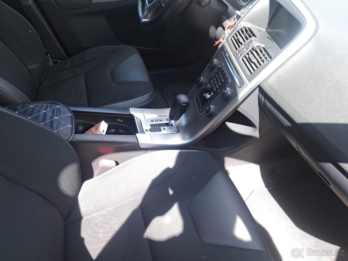 2011 Volvo XC60 - 13