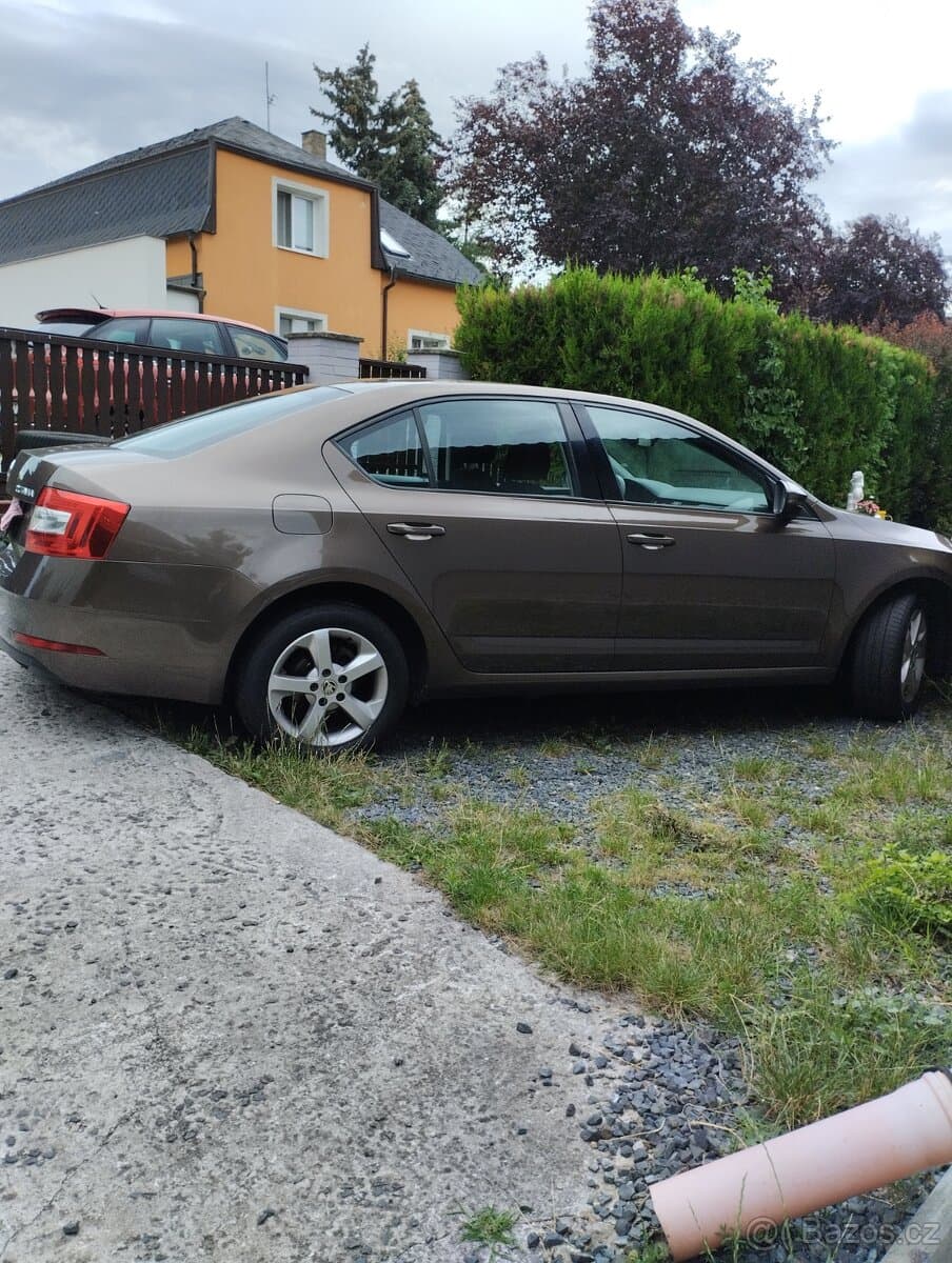 Škoda OCTAVIA - 13