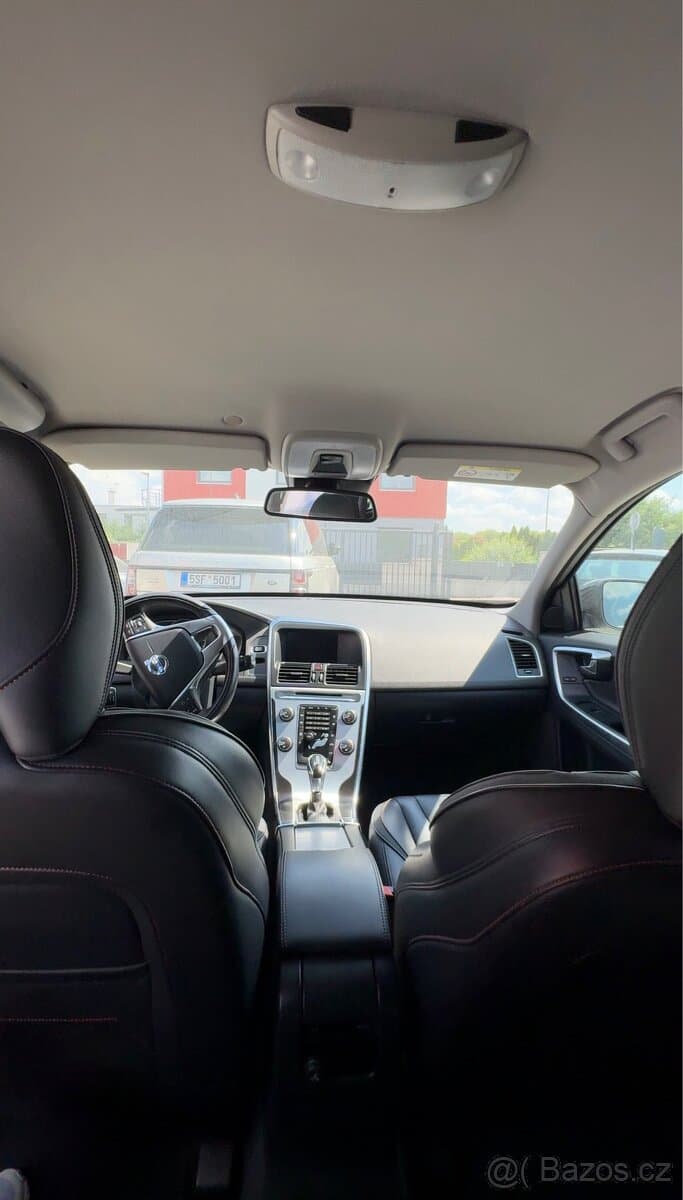 2016 Volvo XC60 - 13