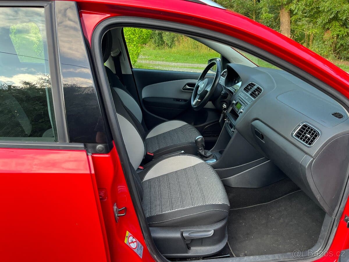2012 Volkswagen POLO - 13