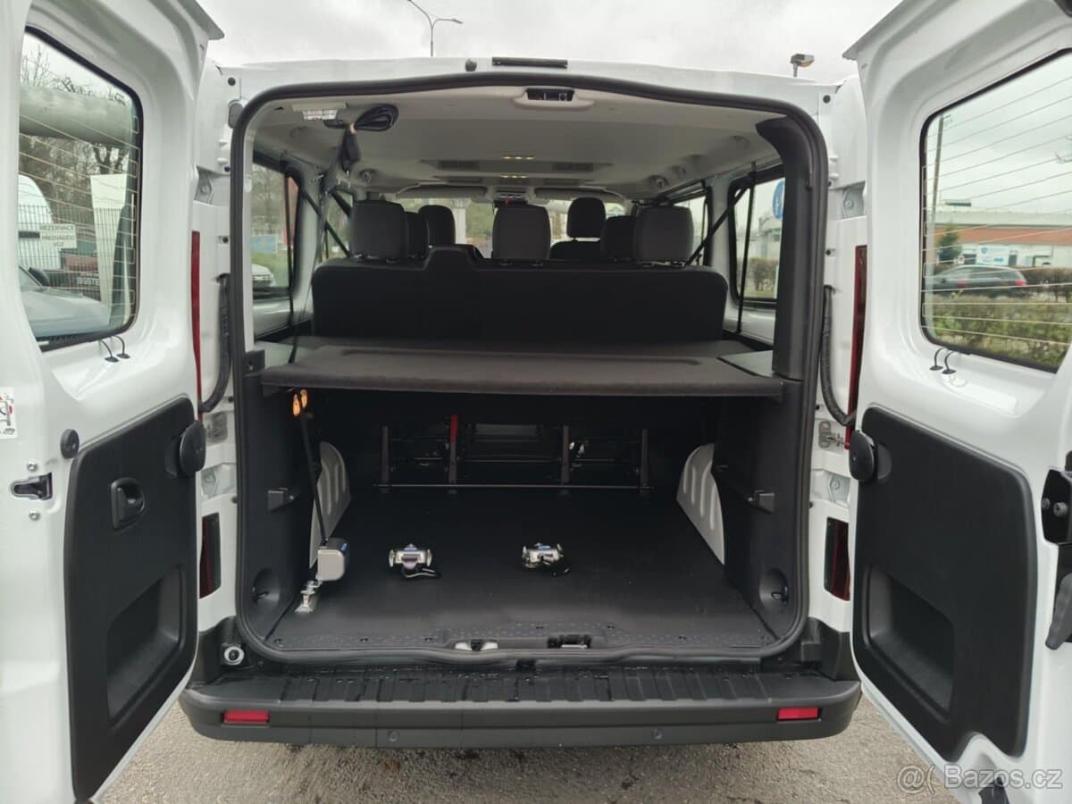 Renault TRAFIC - 13