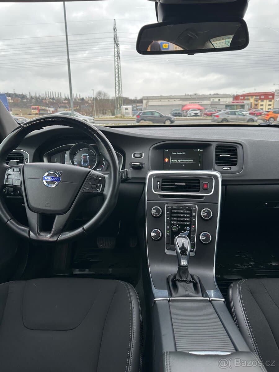 2016 Volvo S60 - 13