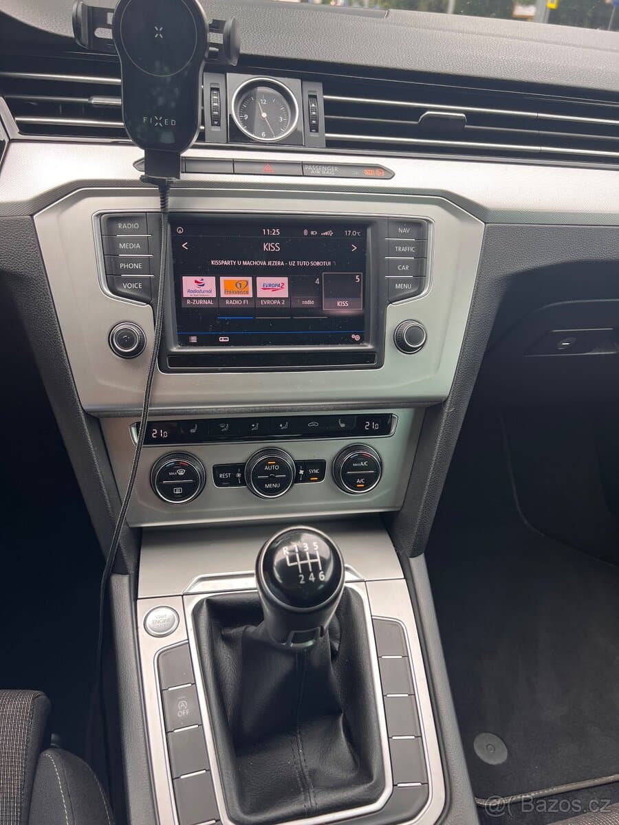 Volkswagen PASSAT - 13