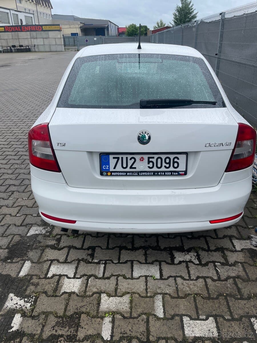 Škoda OCTAVIA - 13