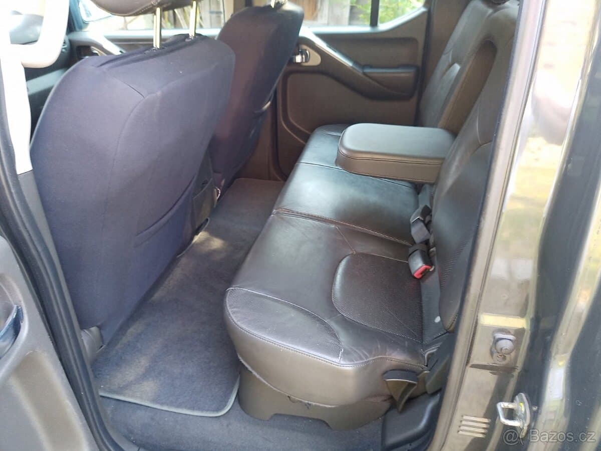 2007 Nissan NAVARA - 13