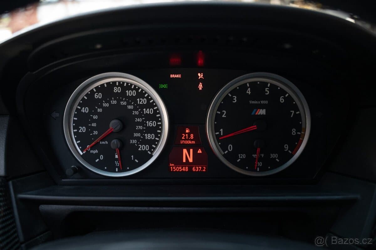 2005 BMW M5 - 13